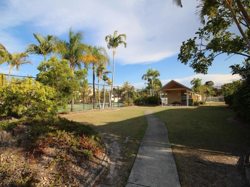 35/50 St Kevins Ave, Benowa QLD 4217