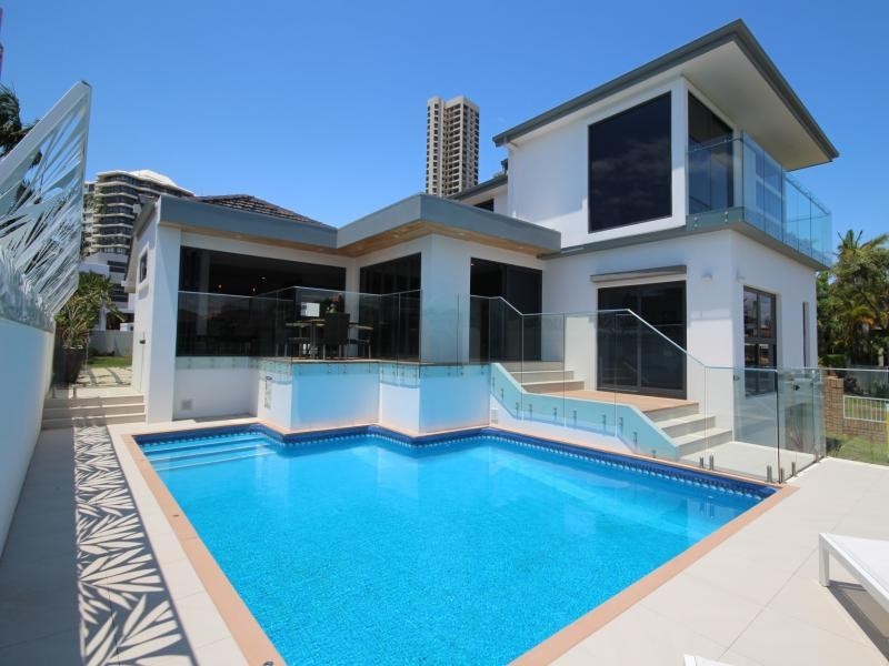 Surfers Paradise QLD 4217