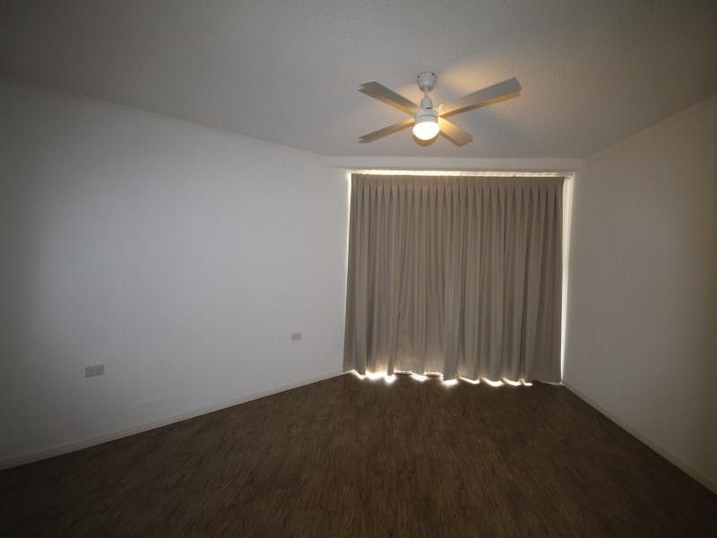 1/30 Chelsea Ave, Broadbeach QLD 4218