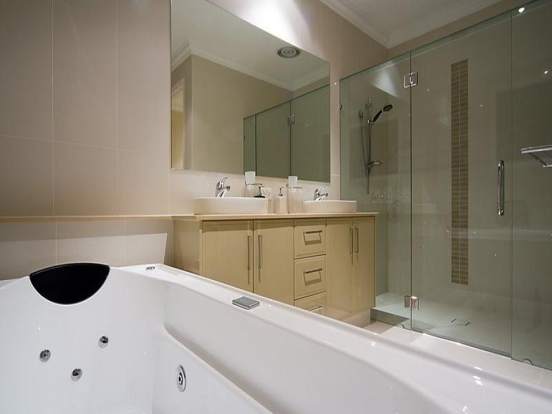 Sir Bruce Blvd, Benowa Waters QLD 4217