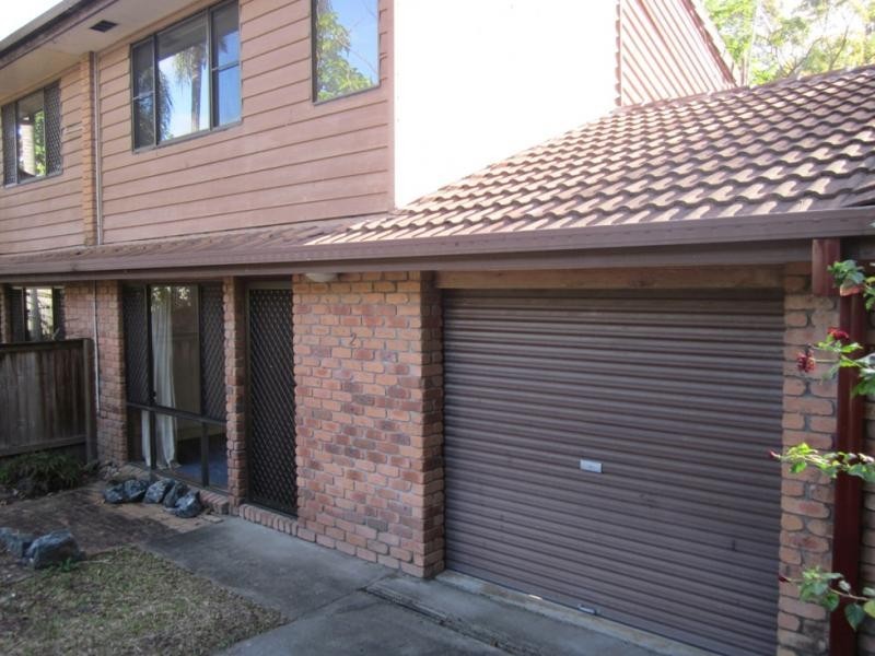 33 Corunna Cres, Ashmore QLD 4214