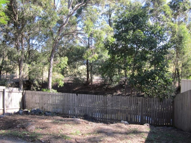 33 Corunna Cres, Ashmore QLD 4214