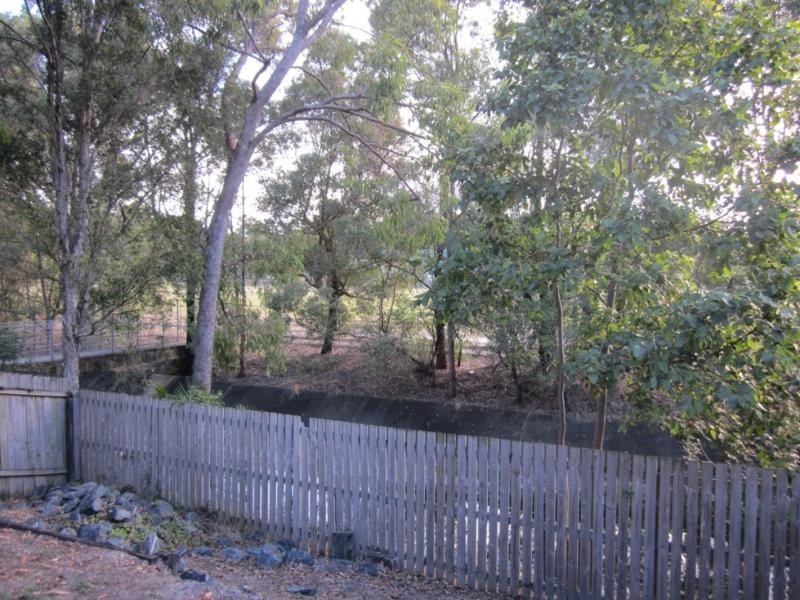 33 Corunna Cres, Ashmore QLD 4214