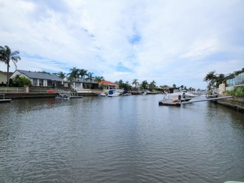 63 Pebble Beach Drive, Runaway Bay QLD 4216