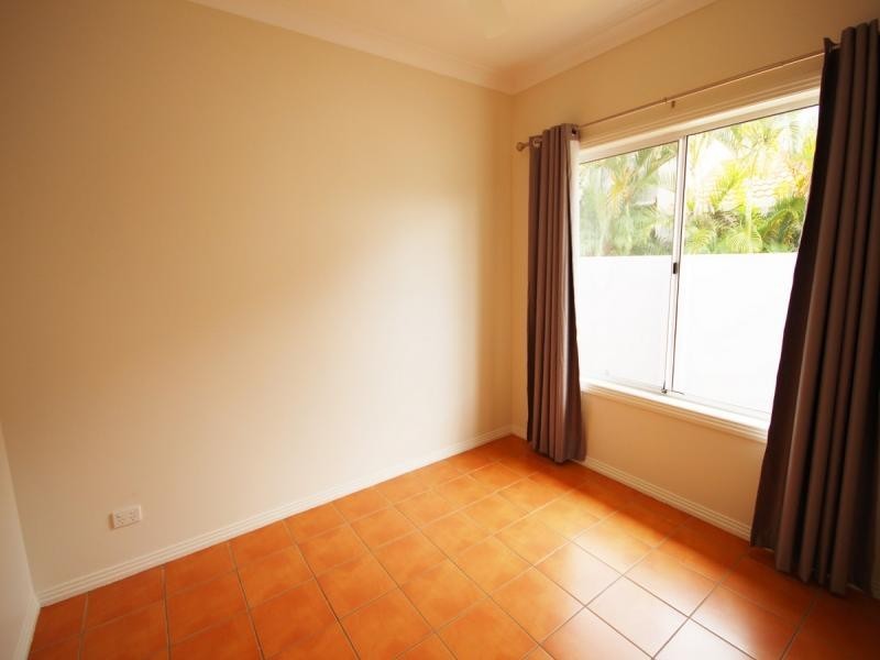 63 Pebble Beach Drive, Runaway Bay QLD 4216