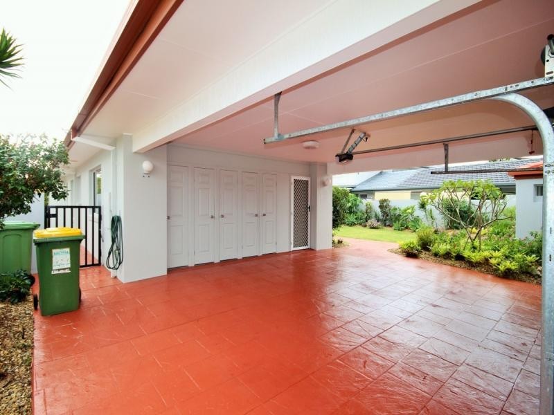 63 Pebble Beach Drive, Runaway Bay QLD 4216