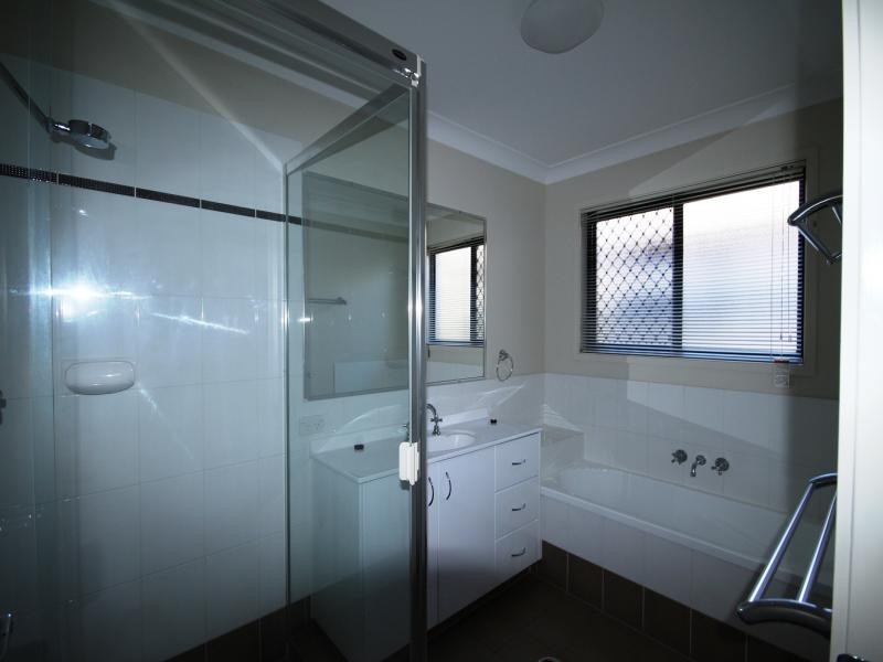 5 Tropical Dr, Forest Lake QLD 4078