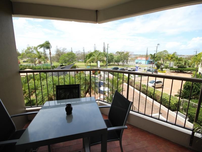 114 Marine Pde, Southport QLD 4215