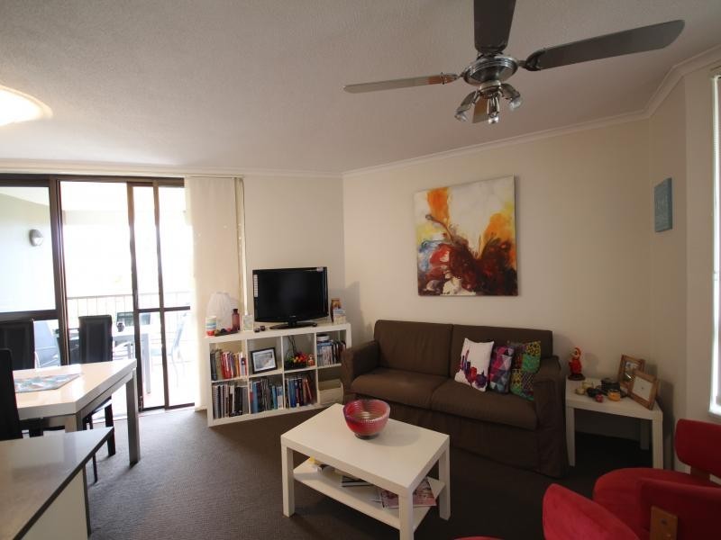 114 Marine Pde, Southport QLD 4215