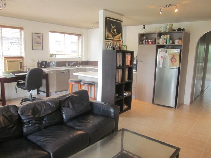 1/45 Sunset Blvd, Surfers Paradise QLD 4217