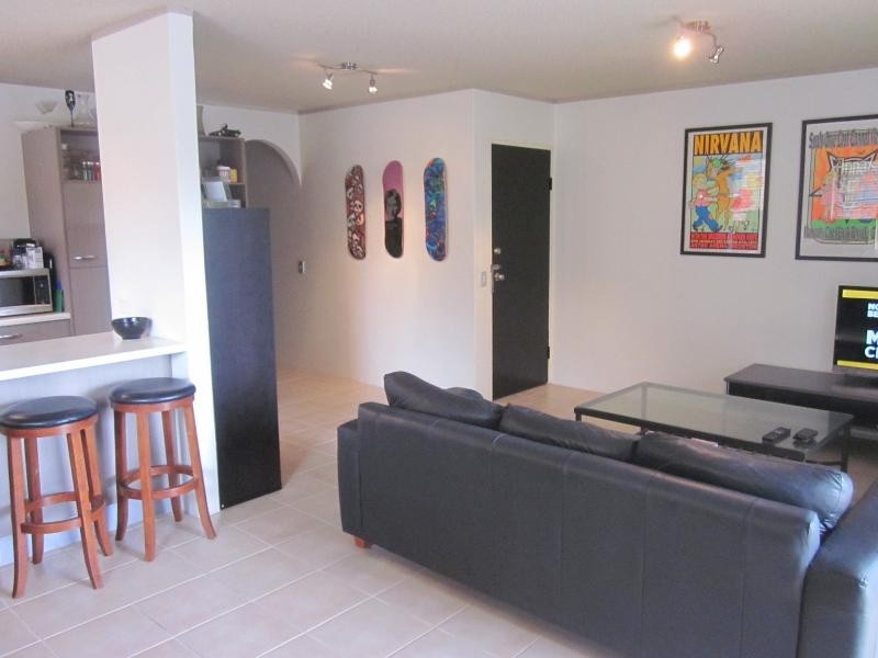 1/45 Sunset Blvd, Surfers Paradise QLD 4217