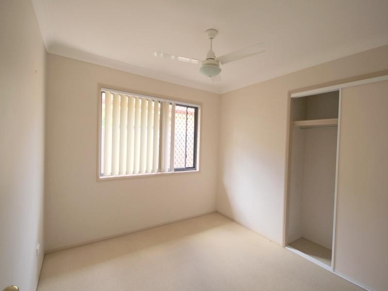 8 Harrison Cres, Forest Lake QLD 4078