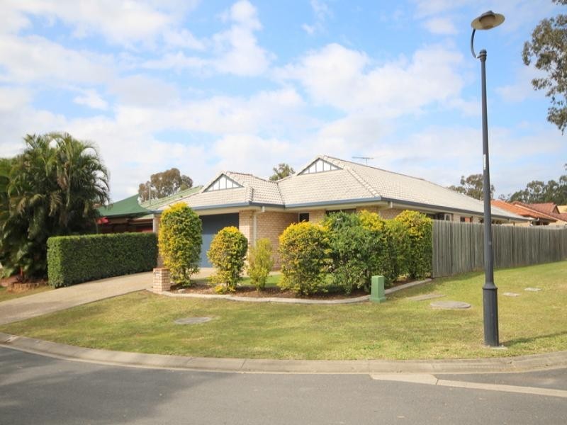 8 Harrison Cres, Forest Lake QLD 4078