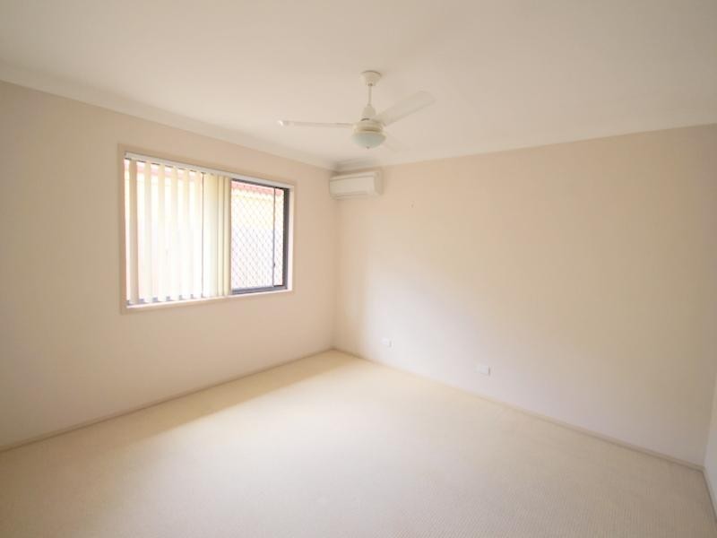 8 Harrison Cres, Forest Lake QLD 4078