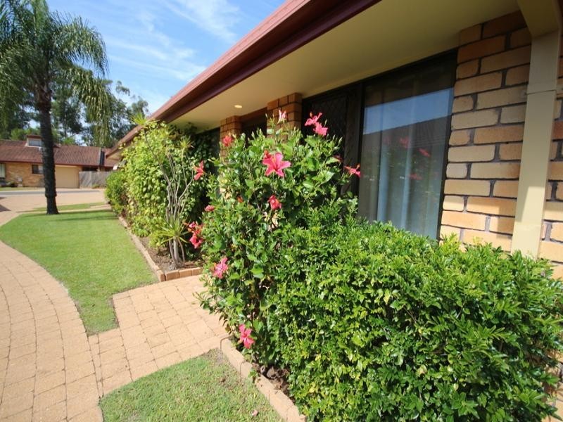 60/37 St Kevins Ave, Benowa QLD 4217