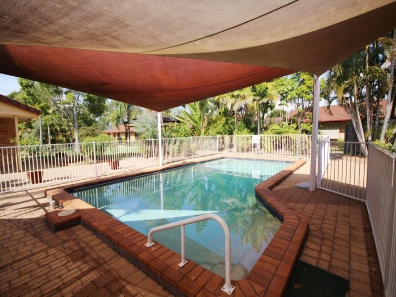 60/37 St Kevins Ave, Benowa QLD 4217