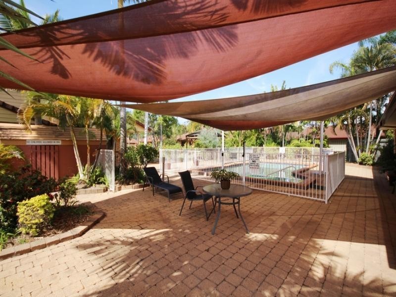 60/37 St Kevins Ave, Benowa QLD 4217