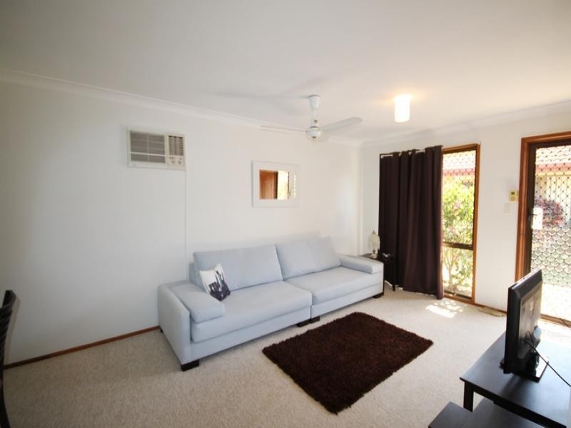 60/37 St Kevins Ave, Benowa QLD 4217
