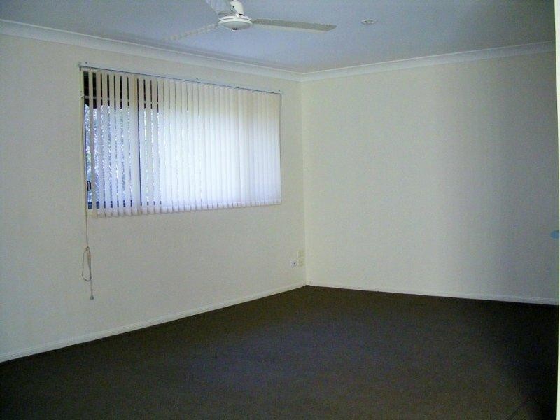 6 Crestridge Cres, Oxenford QLD 4210