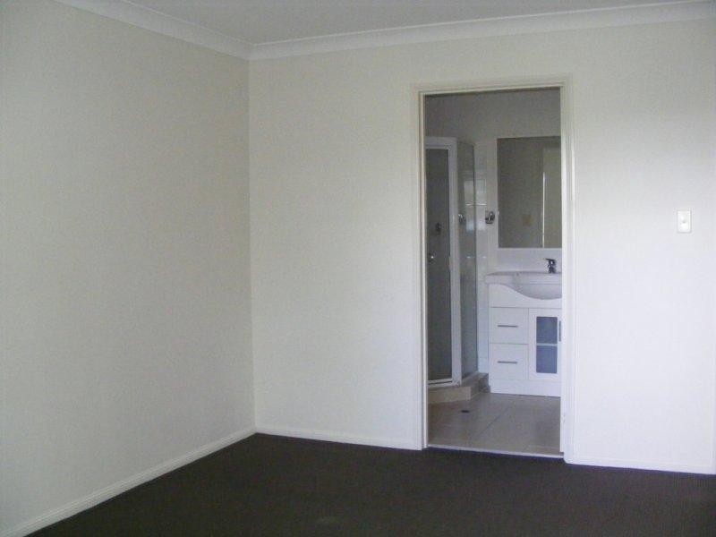 6 Crestridge Cres, Oxenford QLD 4210