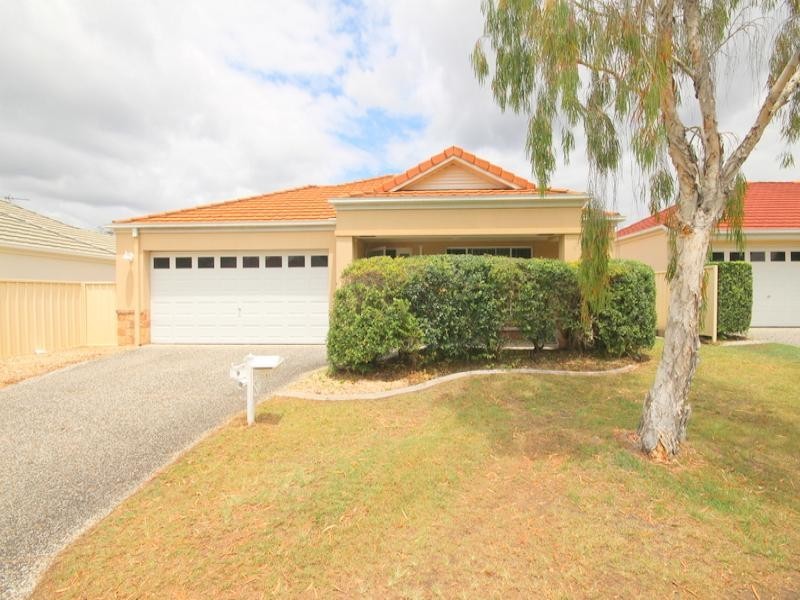 9 Dylan St, Arundel QLD 4214