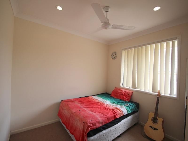 9 Dylan St, Arundel QLD 4214