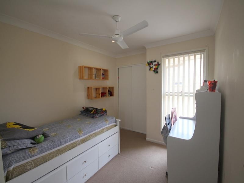 9 Dylan St, Arundel QLD 4214