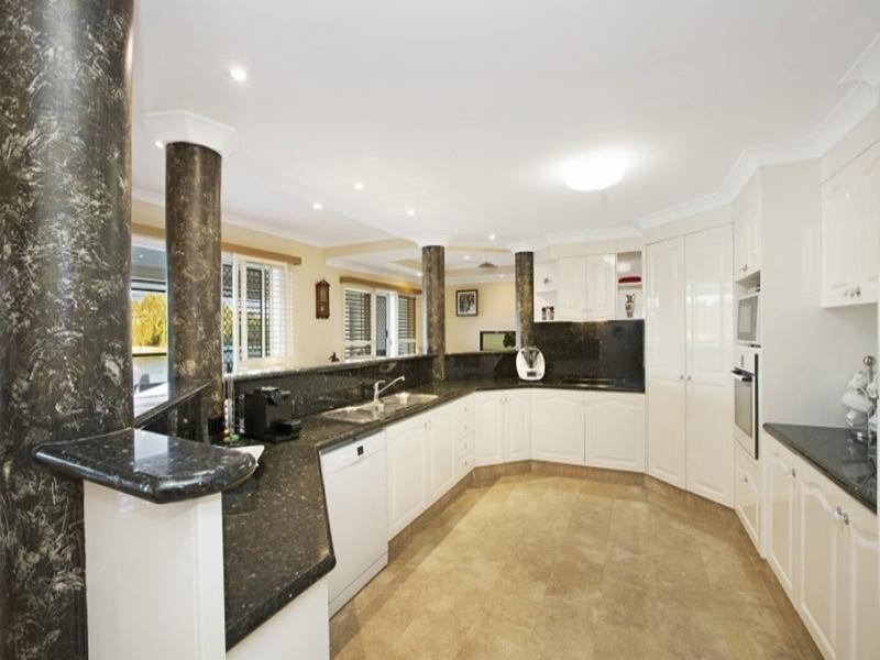 83 Port Jackson Blvd, Clear Island Waters QLD 4226