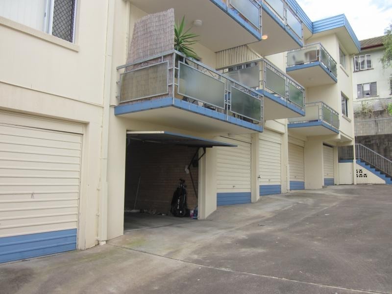 15 Cox Rd, Windsor QLD 4030