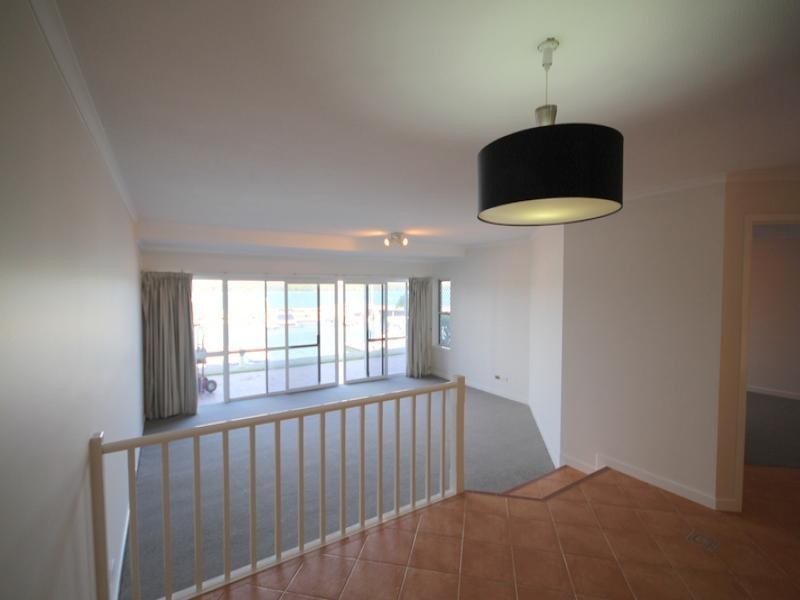 22/3 Marina Cres, Hollywell QLD 4216