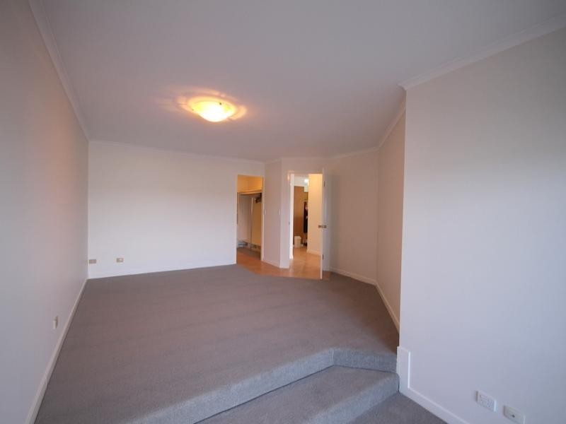 22/3 Marina Cres, Hollywell QLD 4216