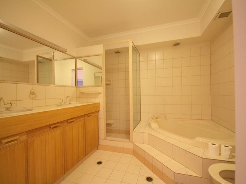 22/3 Marina Cres, Hollywell QLD 4216