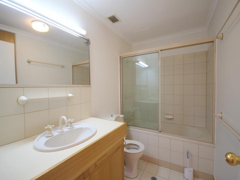 22/3 Marina Cres, Hollywell QLD 4216