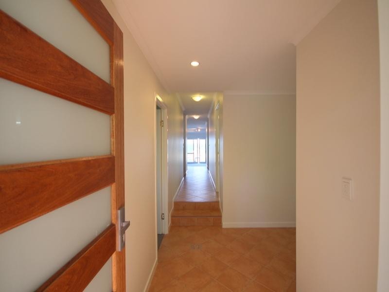 22/3 Marina Cres, Hollywell QLD 4216