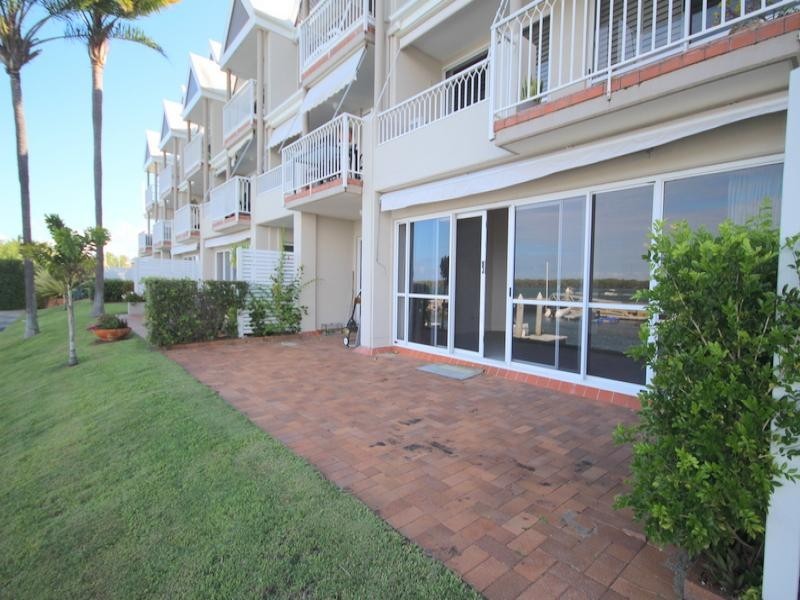 22/3 Marina Cres, Hollywell QLD 4216