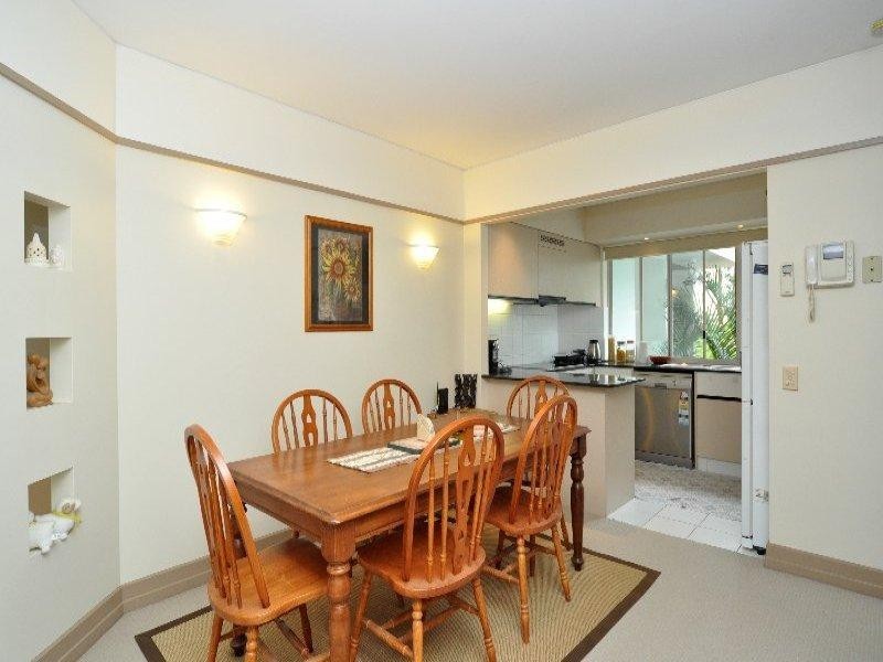 76-80 Chichester Dve, Arundel QLD 4214