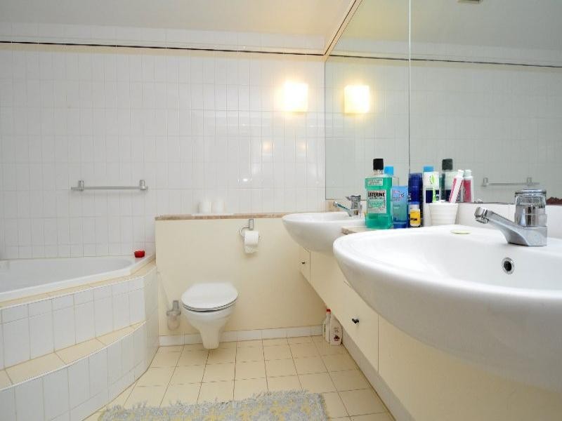 76-80 Chichester Dve, Arundel QLD 4214
