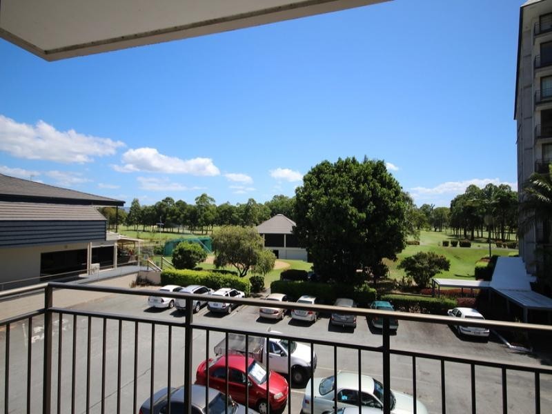 14/13 Fairways Drive, Clear Island Waters QLD 4226