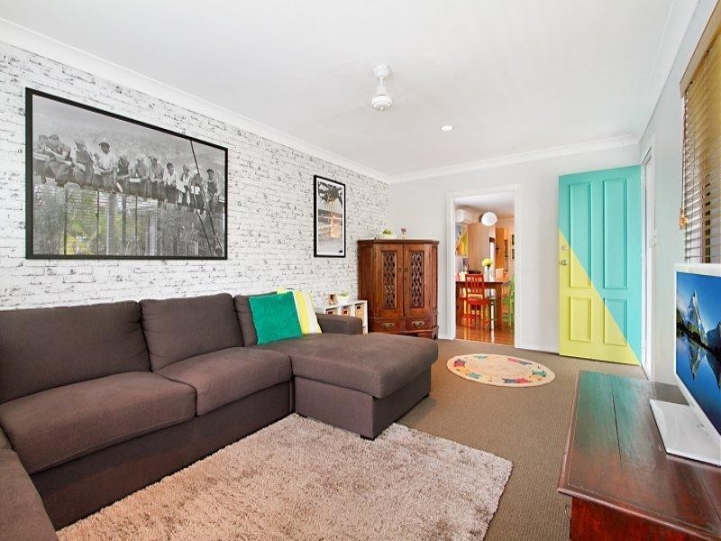 6 Chirn Lane, Labrador QLD 4215