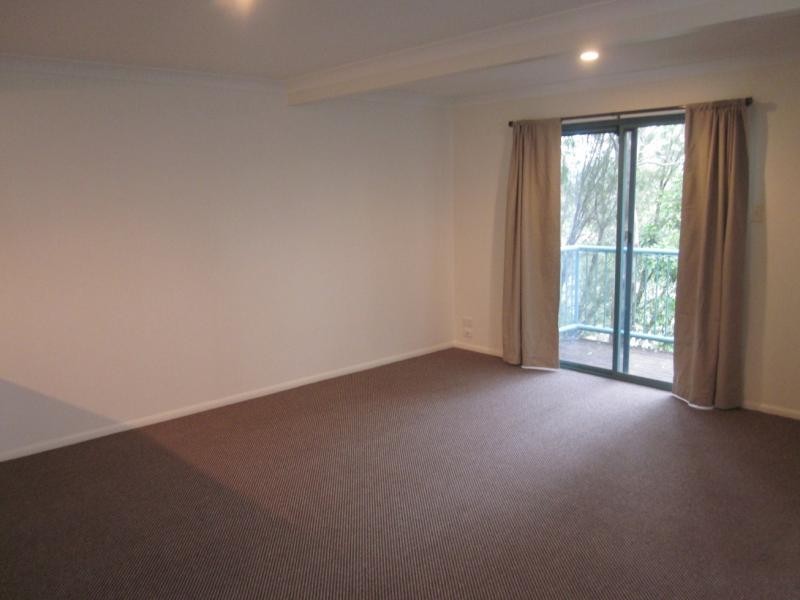 6 Crestridge Cres, Oxenford QLD 4210