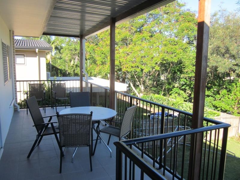 30 Wistraia Ave, Southport QLD 4215