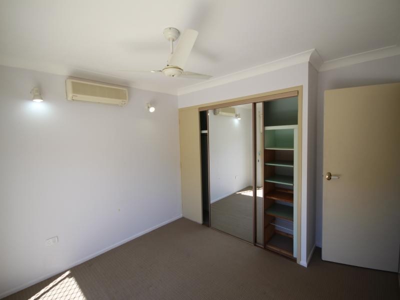 30 Wistraia Ave, Southport QLD 4215