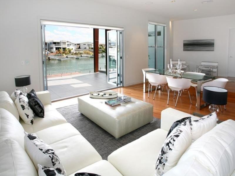 2 Quayside Drive, Hope Island QLD 4212