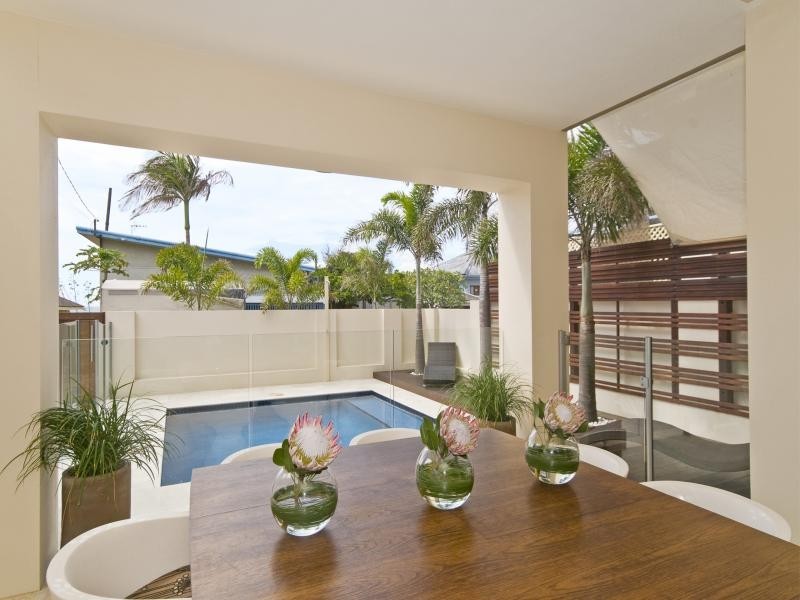 228 Jefferson Lane, Palm Beach QLD 4221