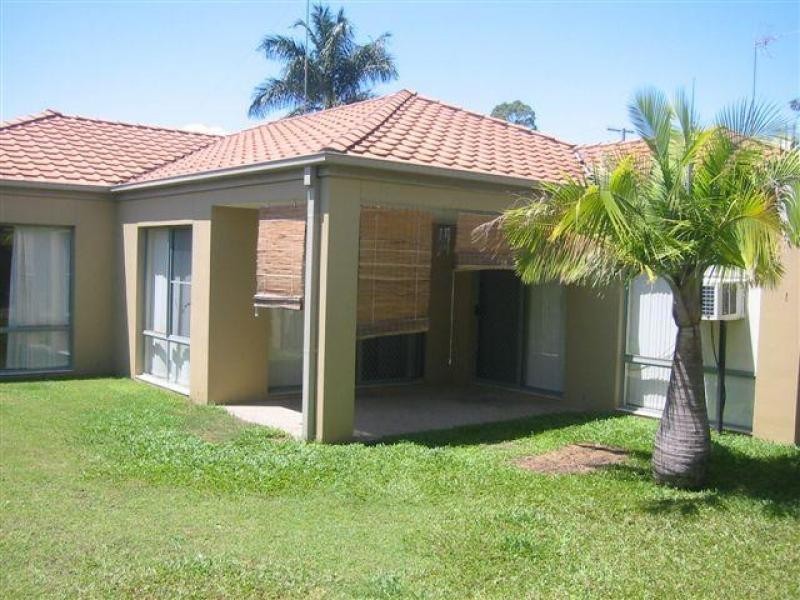 4 Devco Place, Benowa QLD 4217