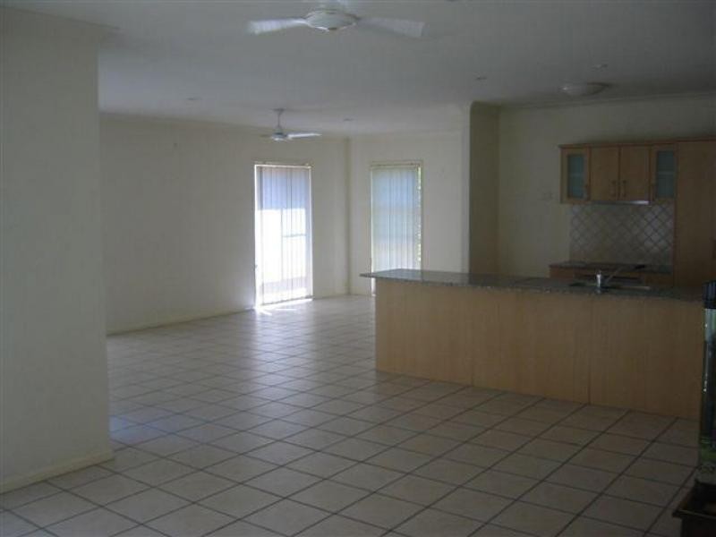 4 Devco Place, Benowa QLD 4217