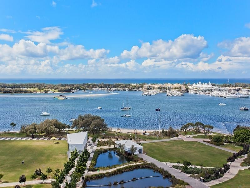 50 Marine Pde, Southport QLD 4215