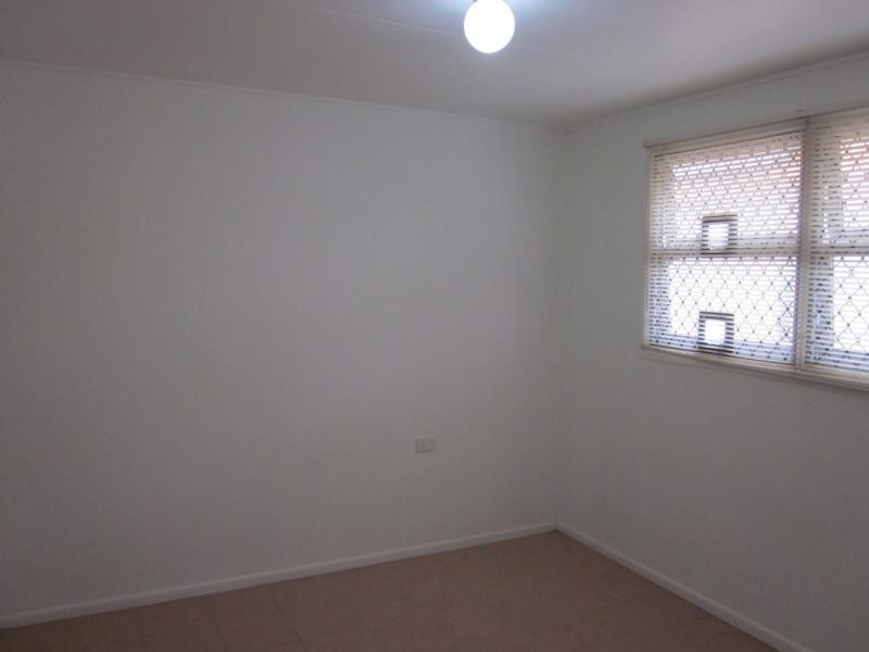 4/144 Frank St, Labrador QLD 4215