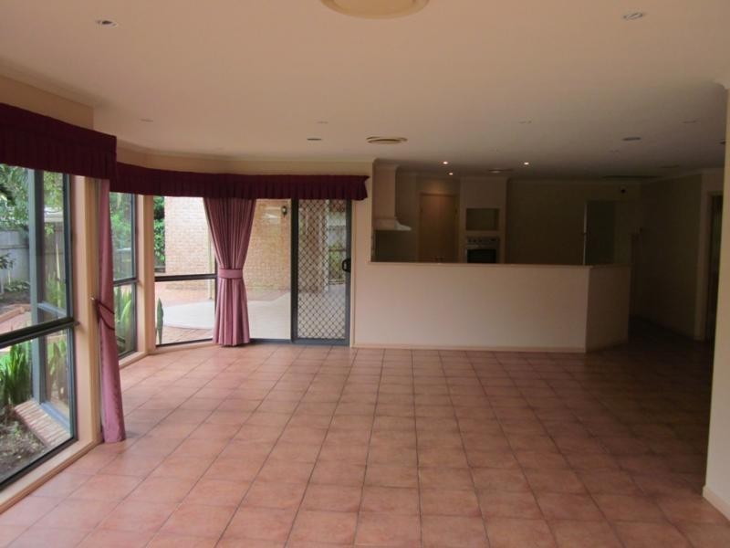 5 Mustique Crt, Burleigh Waters QLD 4220