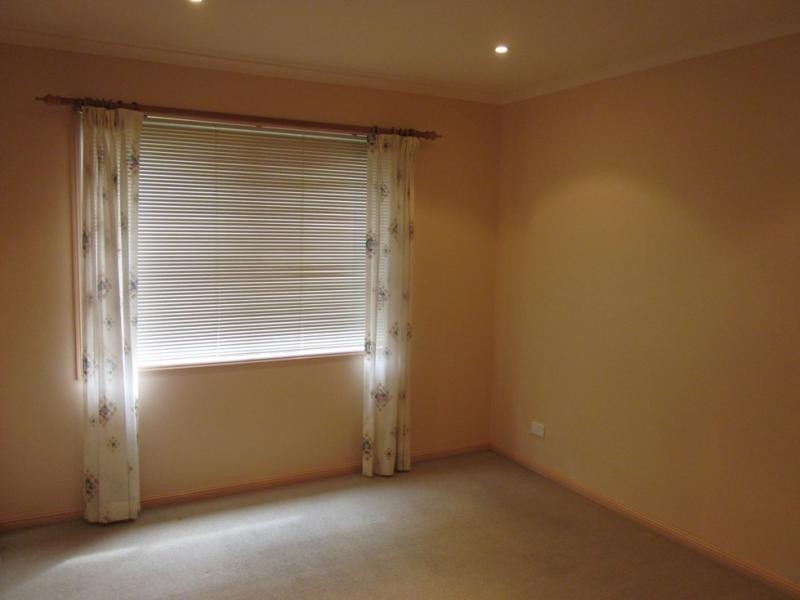 5 Mustique Crt, Burleigh Waters QLD 4220